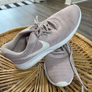 Women's Nike light purple  Sneakers